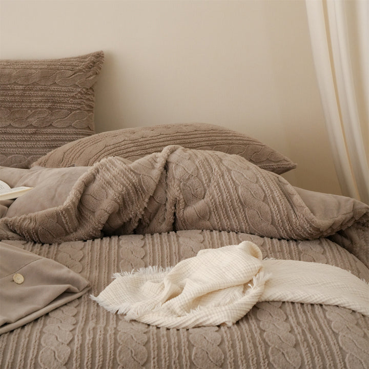 Luxurious textured chenille cuddle bedding set