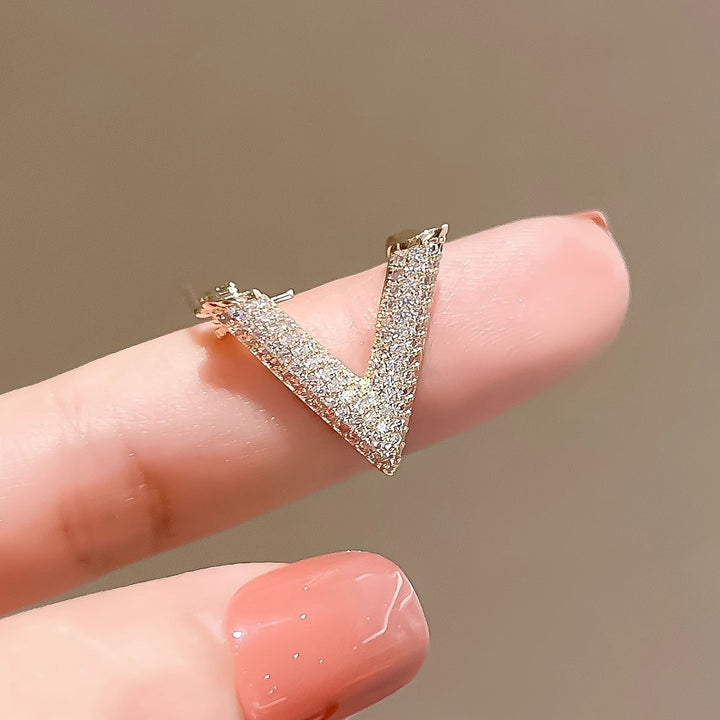 Elegant V-Shaped Brooch with Sparkling Crystals Kalsten
