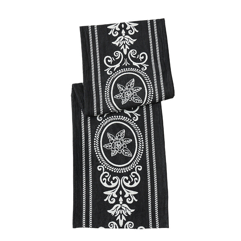 Ornamental lightweight viscose scarf with decorative medallion pattern Kalsten