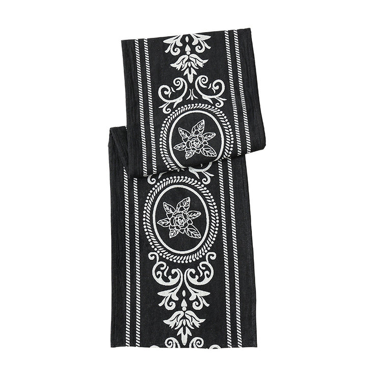 Ornamental lightweight viscose scarf with decorative medallion pattern Kalsten