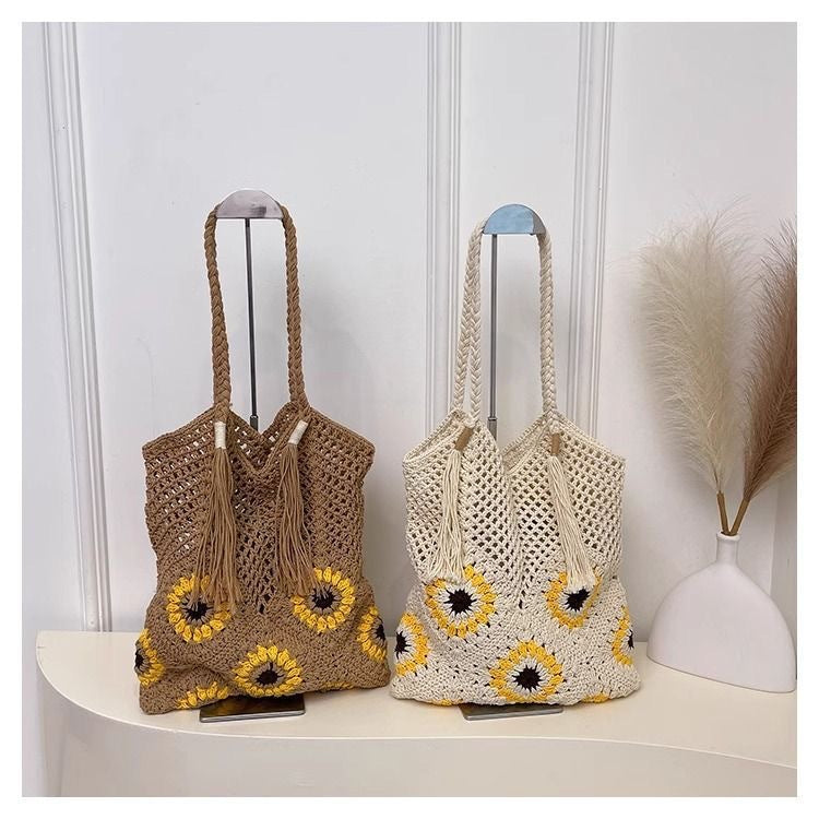 Hand-knotted leisure bag with floral pattern Kalsten