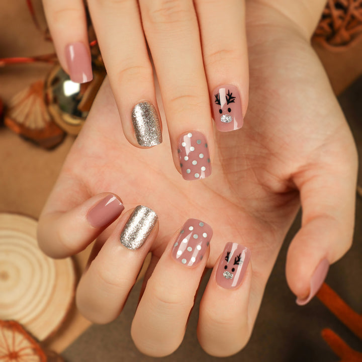 Artful Nail Art with Festive Accents Kalsten
