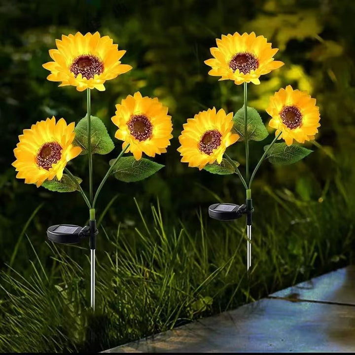 Lifelike Sunflower LED Garden Stake With Dusk-To-Dawn Sensor And Weatherproof Ground Spike Kalsten