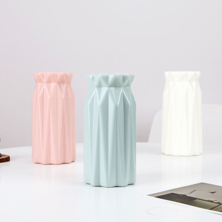 Textured Geometric Ceramic Vase Kalsten