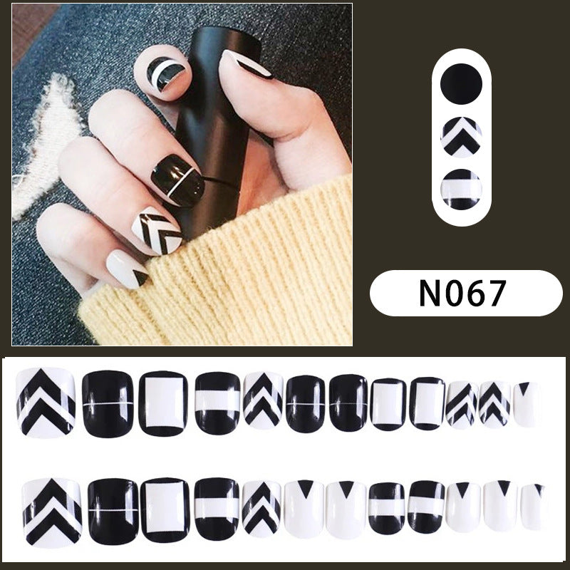 Geometric Pattern Press-On Nail Set