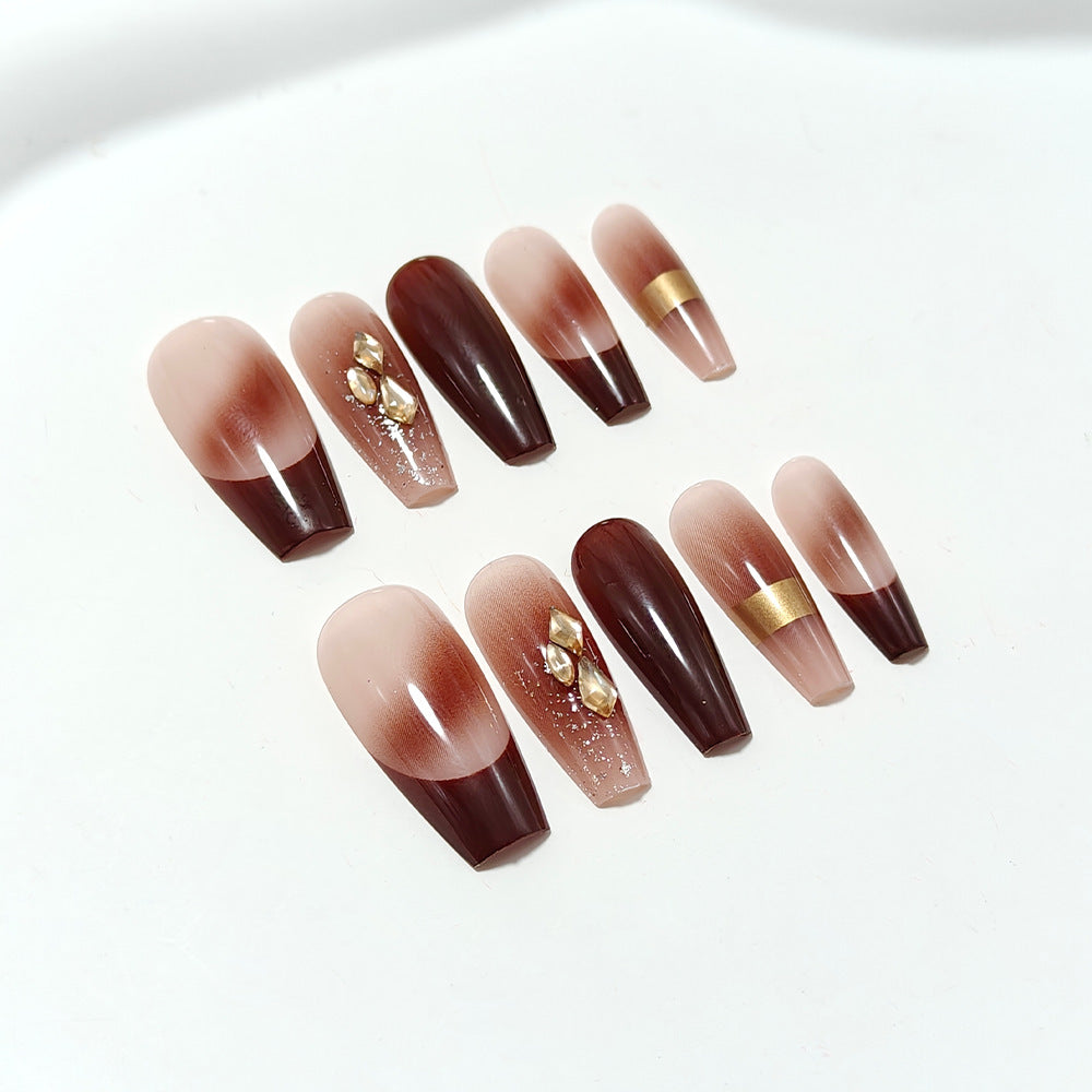 Luxurious artificial nails with glamorous decorations Kalsten