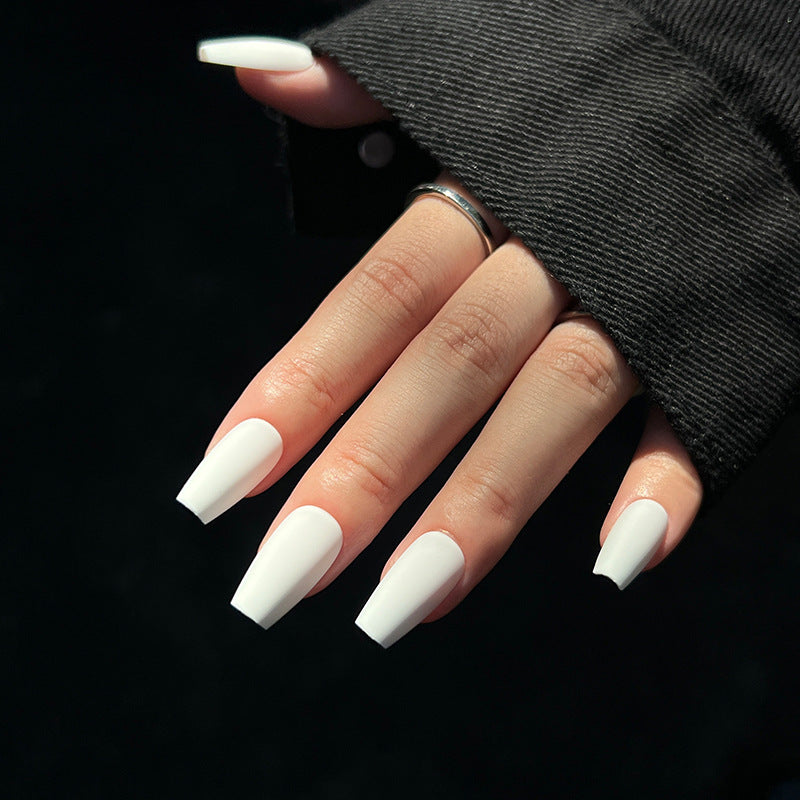 Artificial nail extensions in modern design Kalsten