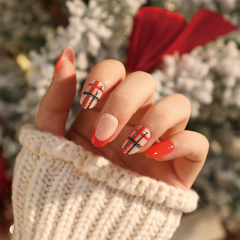 Elegant artificial nails with golden accents and floral design Kalsten