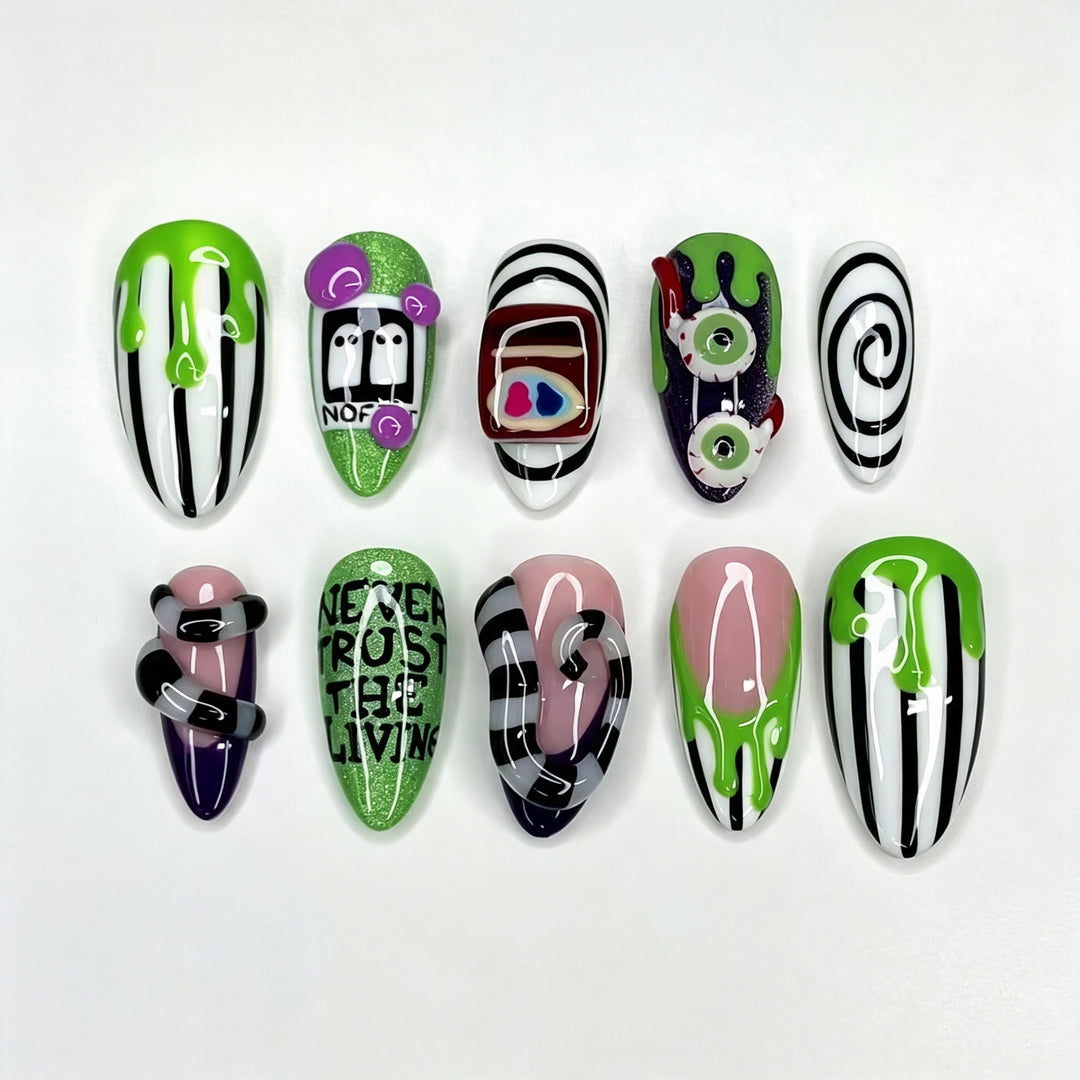 Spooky Themed Press-On Nail Art Set