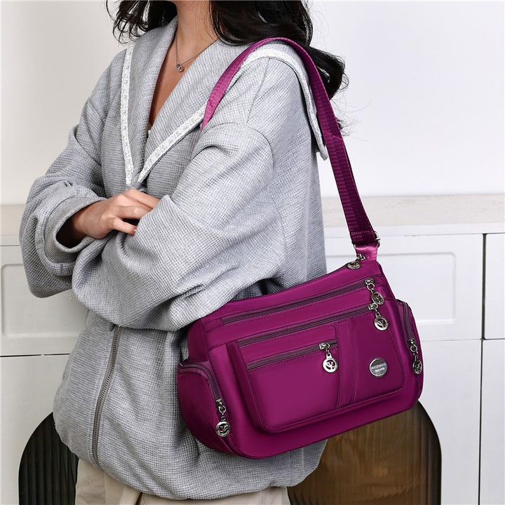 WoMulti-Pocket Crossbody Bag