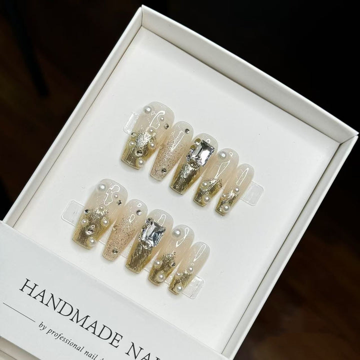 Artistic Handmade Press-On Nail Art Set with Pearl and Metallic Accents