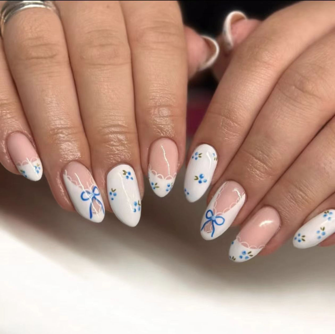 Artistic Floral-Themed Press-On Nails Kalsten