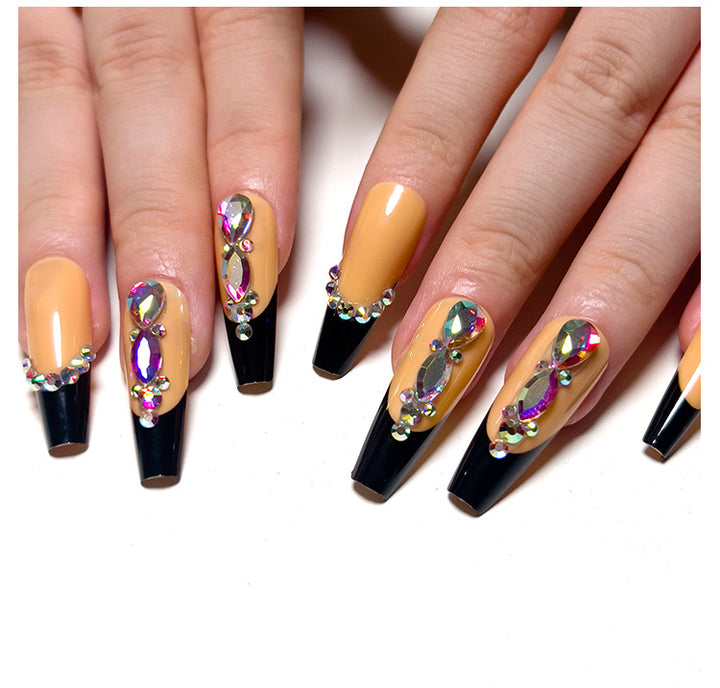 Nail art with heart and lip designs Kalsten