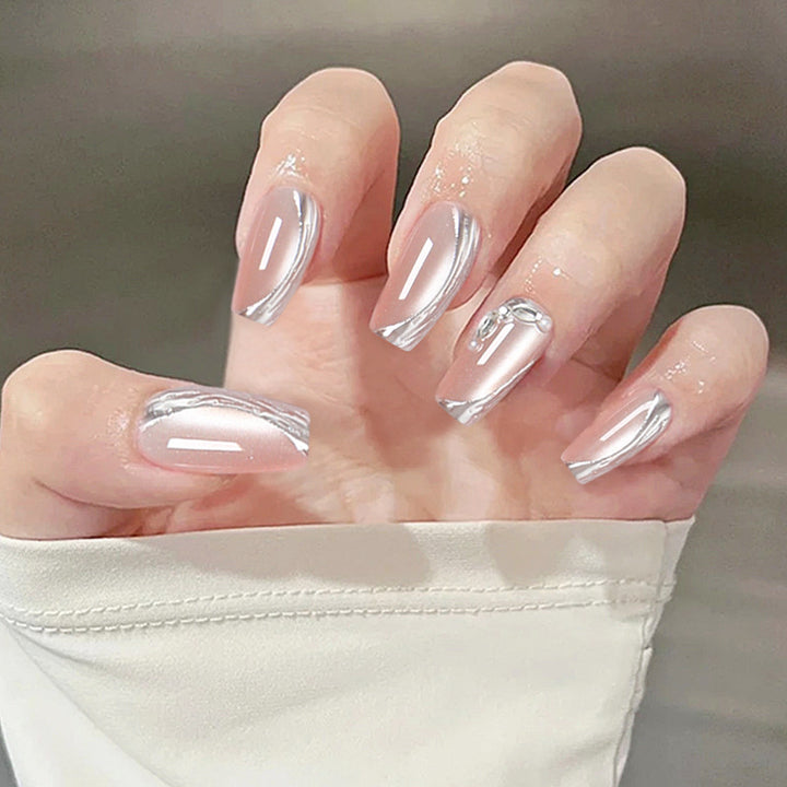 Glamorous artificial nails Kalsten