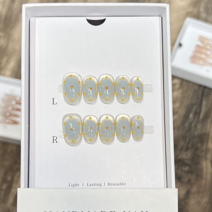 Handmade Press-On Nail Set with Artistic Floral Design Kalsten