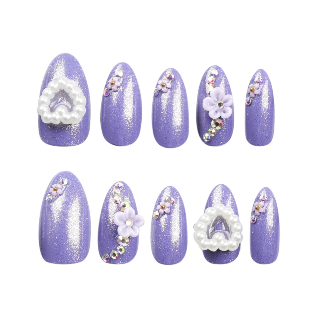 Artistic Nail Art with Floral Decorations Kalsten