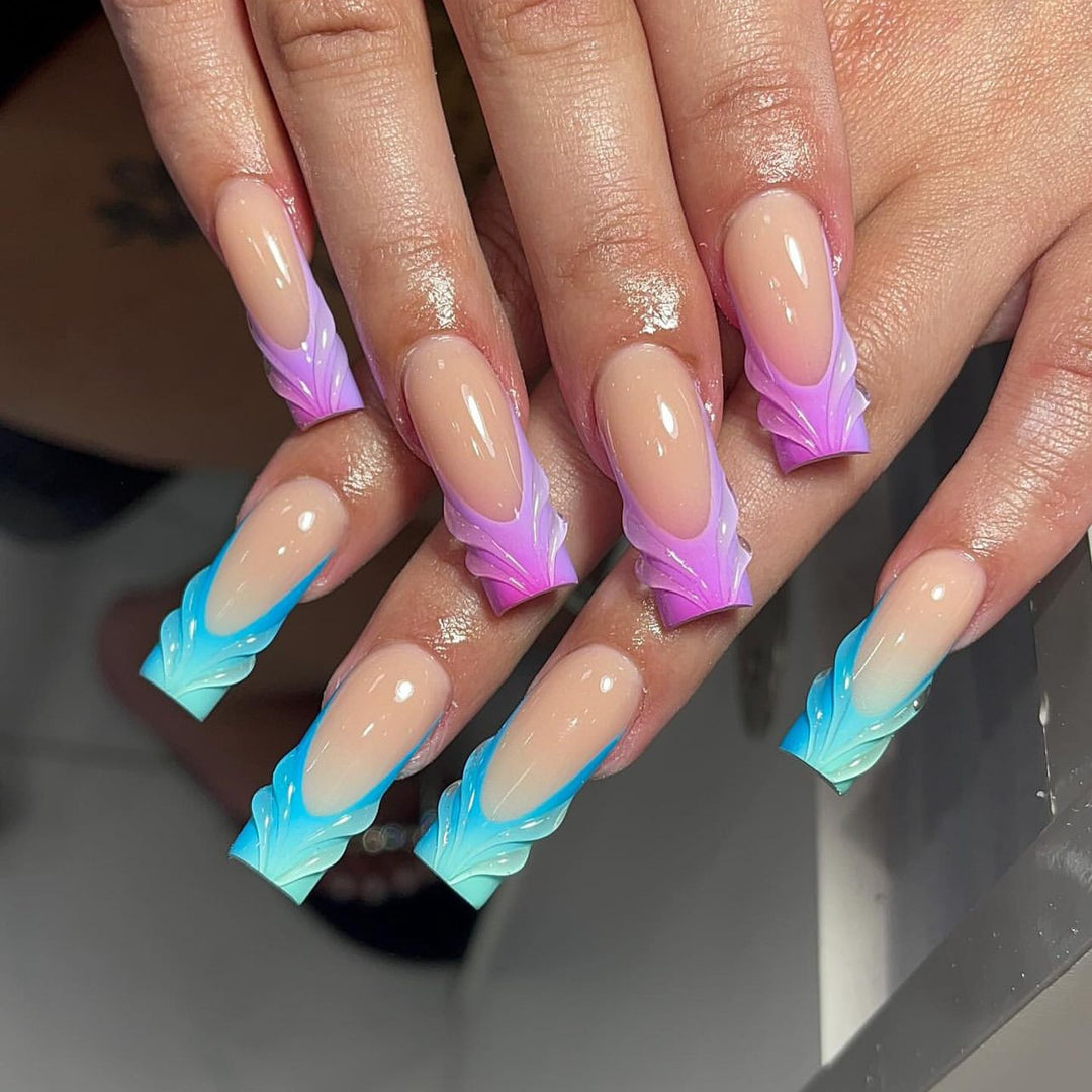 Artificial nail extensions with unique Amazon River design Kalsten