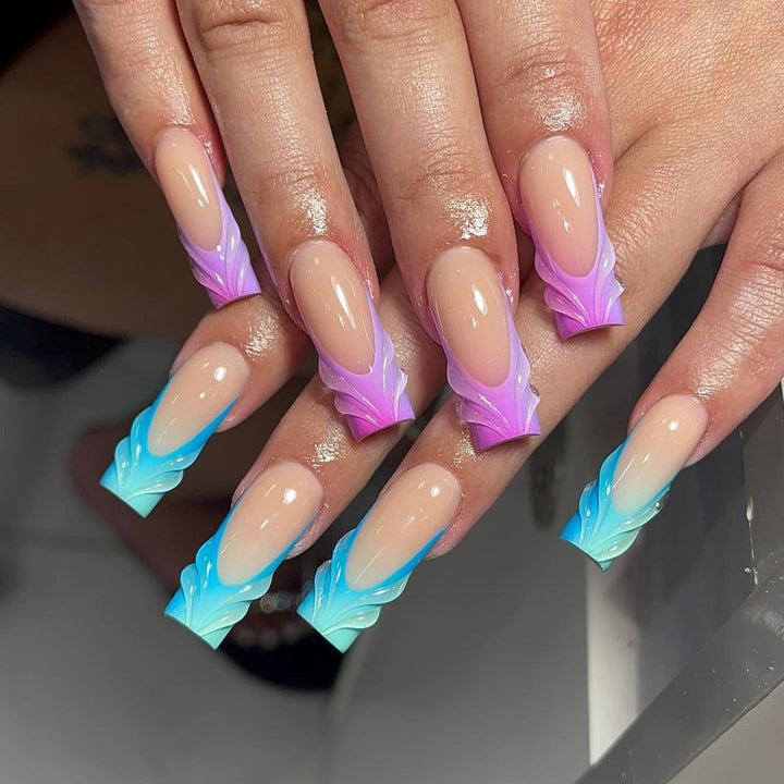 Artificial nail extensions with unique Amazon River design Kalsten