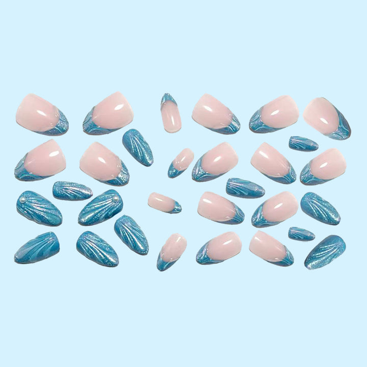 Artificial Nails in Elegant Wave Design Kalsten
