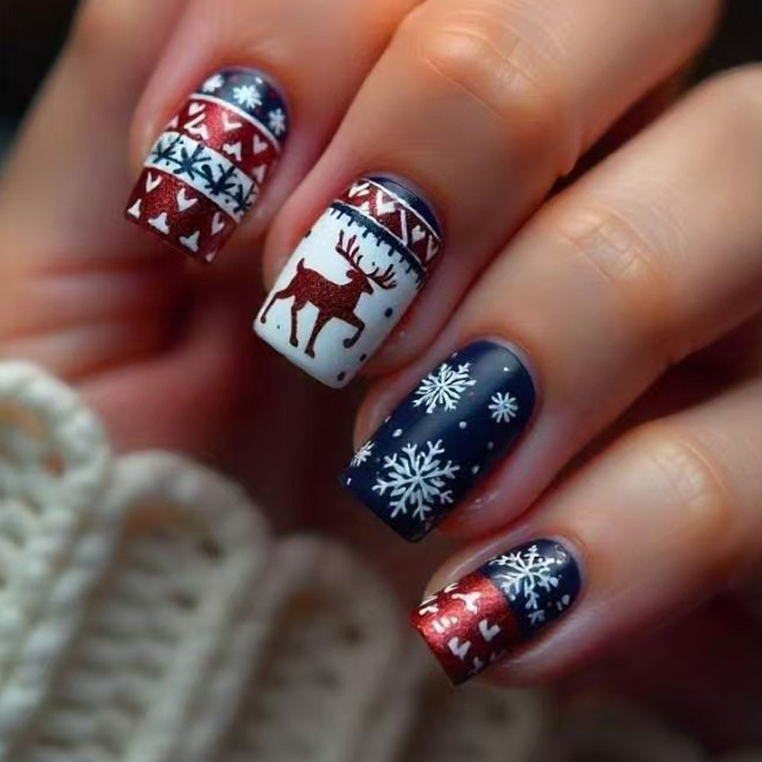 Winter-Themed Holiday Nail Art Kalsten