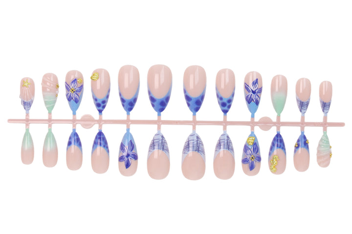 Nail art set with timeless flower designs and elegant accents Kalsten