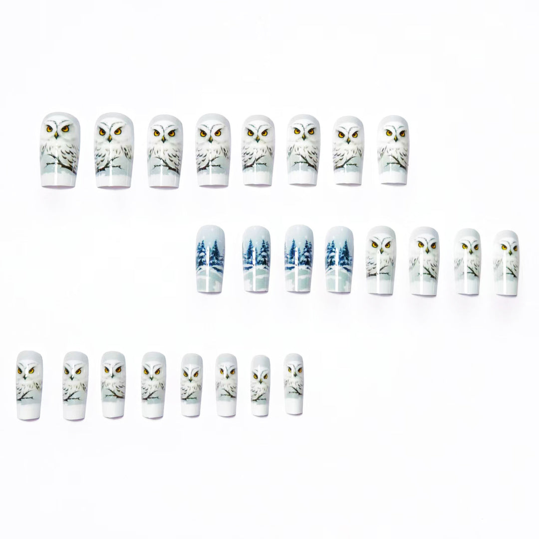 Snowy Owl-Inspired Holiday Nail Art Kalsten