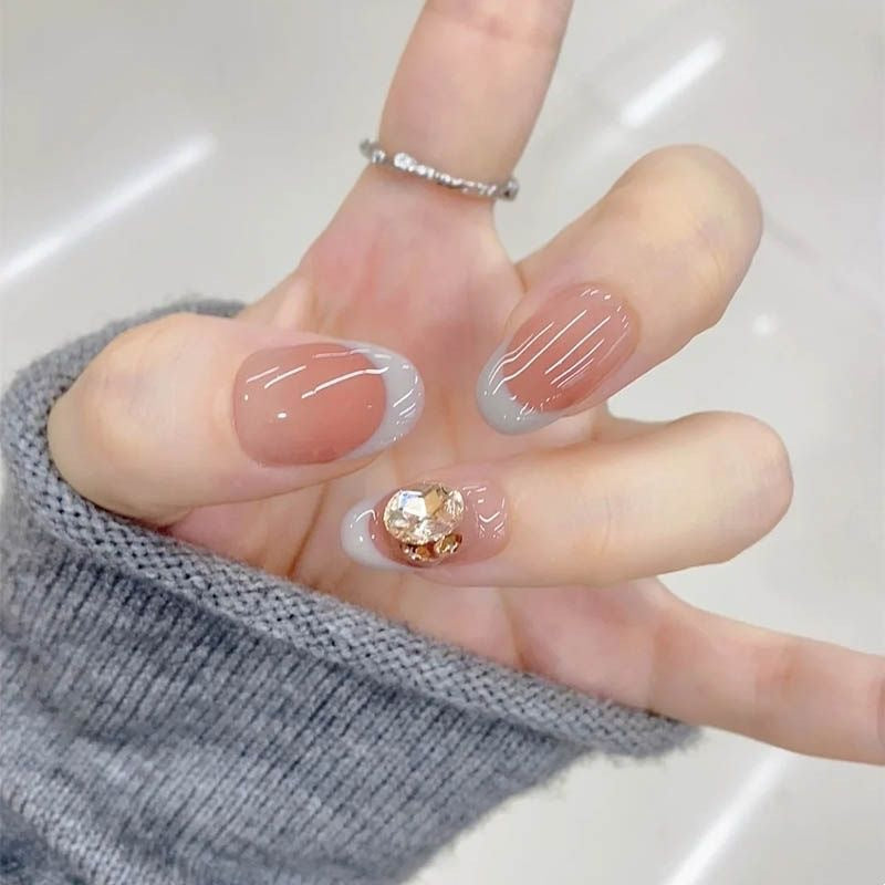 Elegant Press-On Nail Art Set