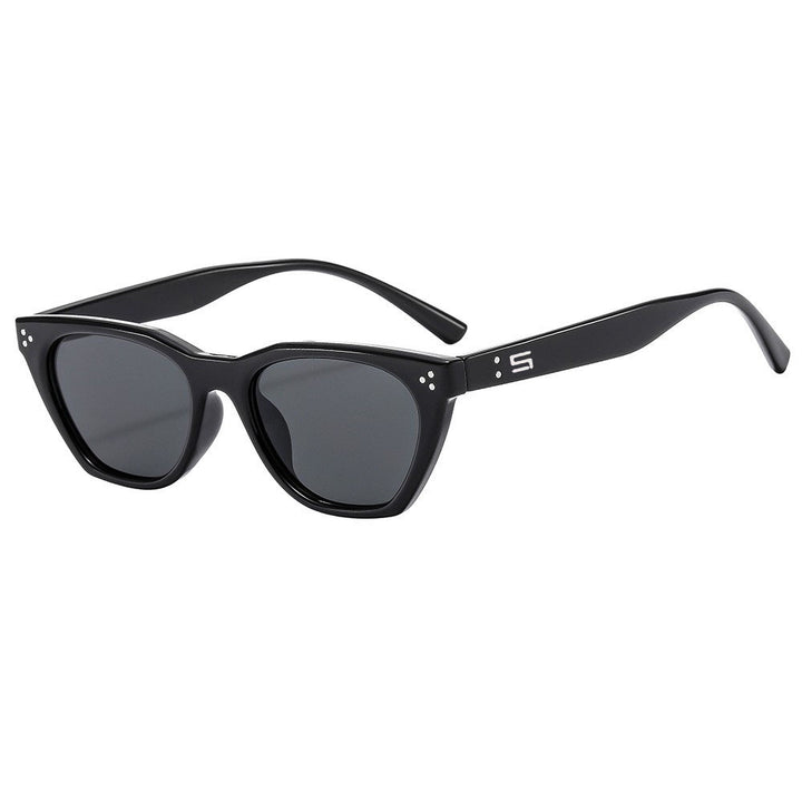 Women Retro-inspired Sunglasses with Distinctive Frame Kalsten