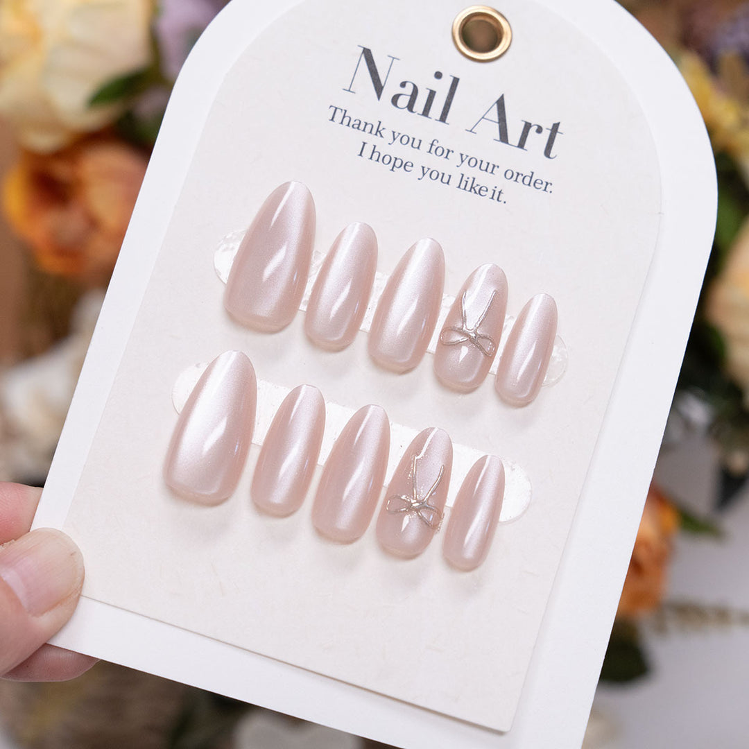 Elegant Press-On Nail Set with Decorative Accents