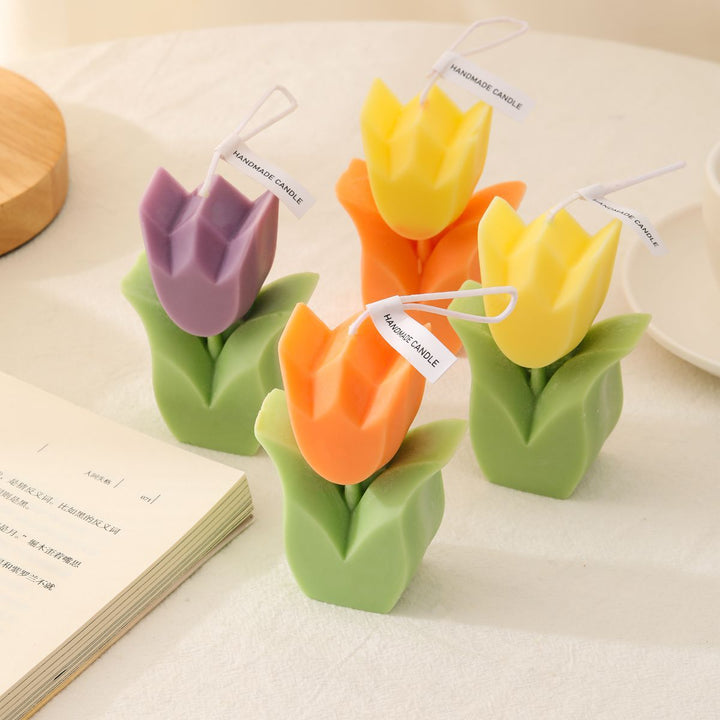 Tulip-Shaped Scented Decorative Soy Petal Candle