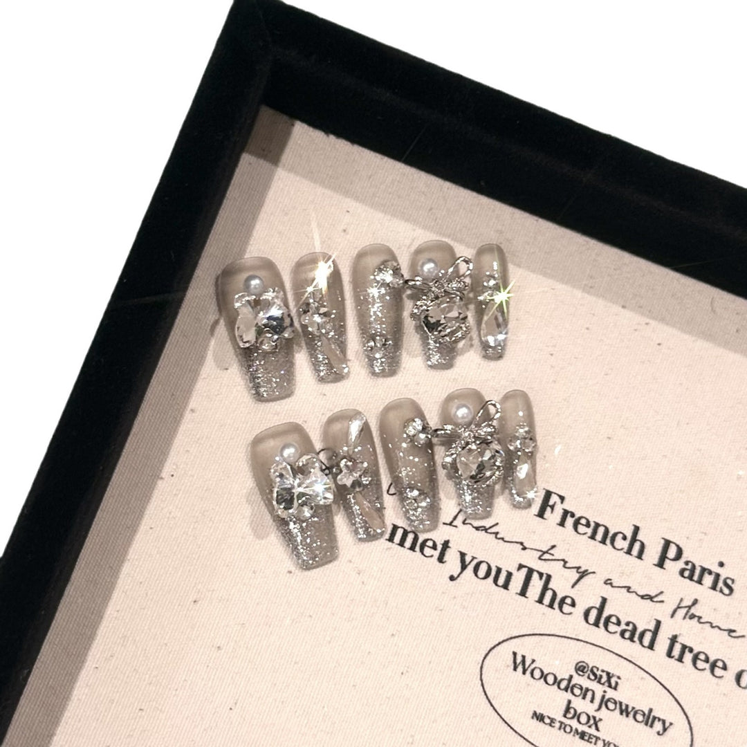 Alluring Crystal-Embellished Press-On Nail Set
