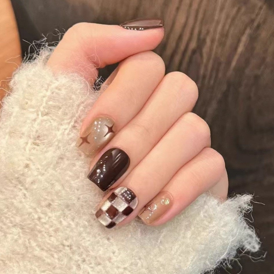 Glamorous artificial nails with glitter and ombre design Kalsten