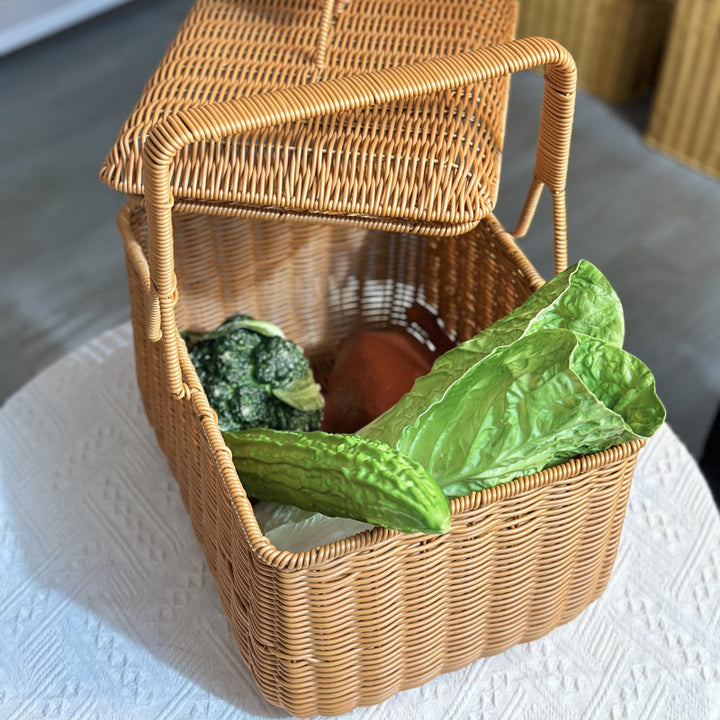 Elegant Woven Picnic Basket Kalsten