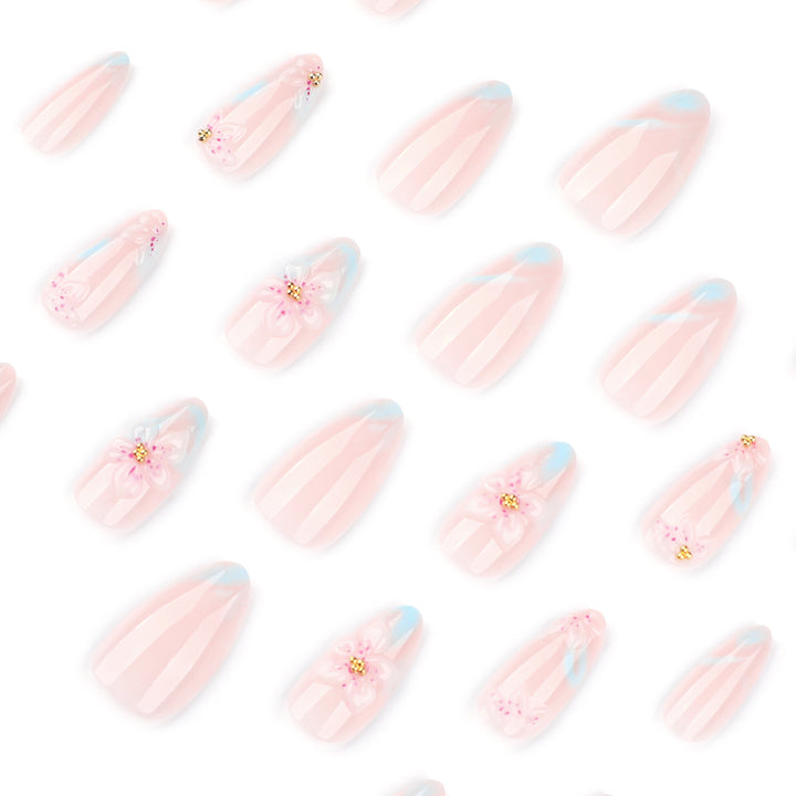 Artful Nail Art with Floral Accents Kalsten