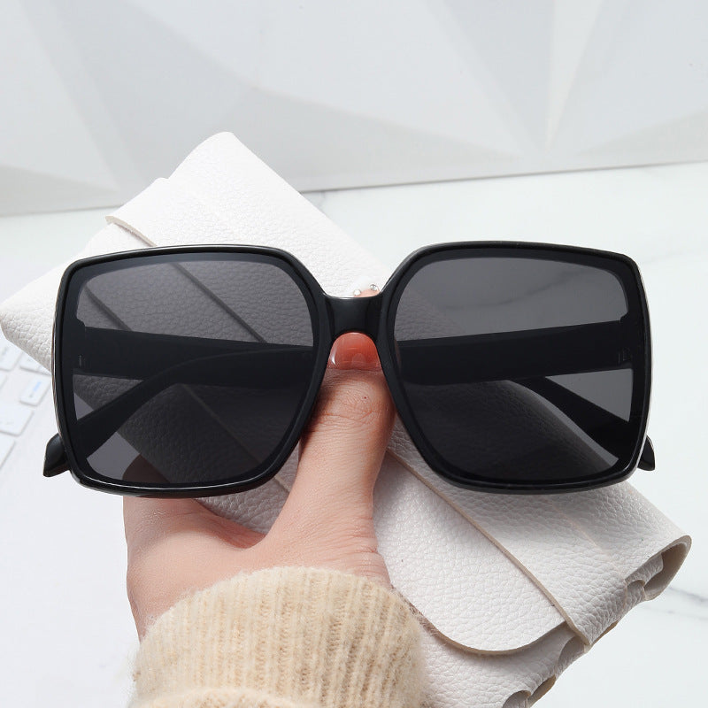 Ladies oversized sunglasses in modern tortoiseshell design Kalsten