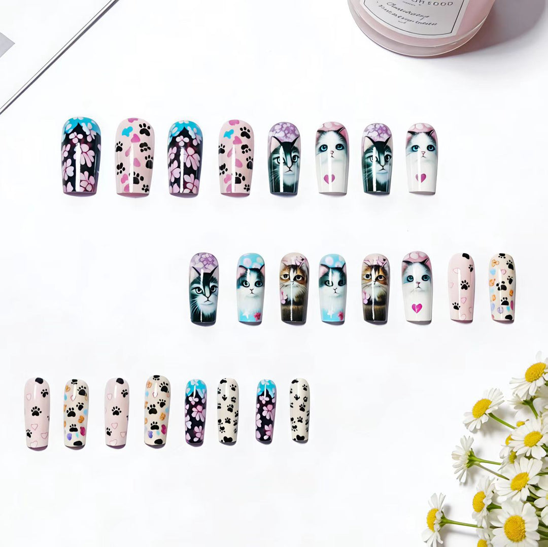 Artistic Cat-Themed Nail Art Kalsten
