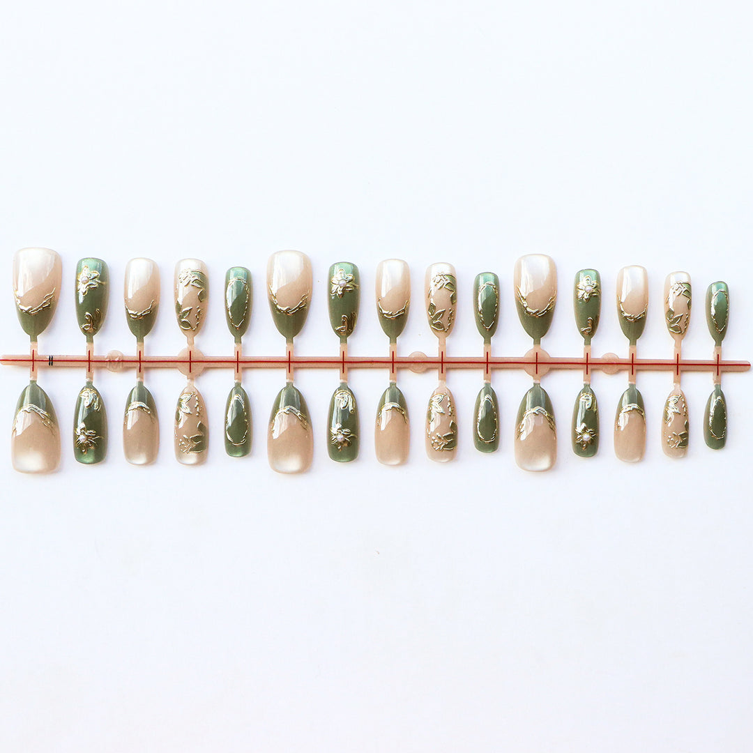 Floral Design Elegant Press-On Nail Set