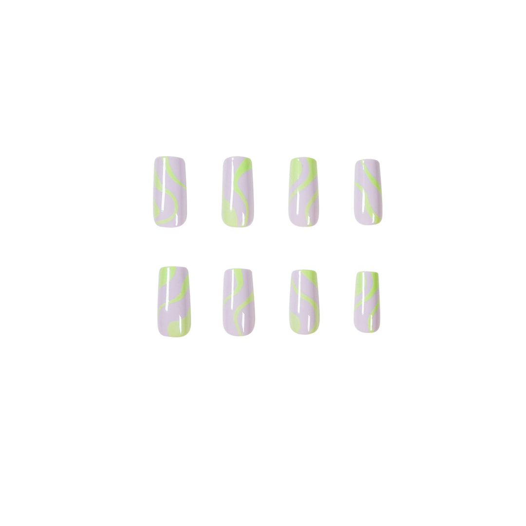 Artful Nail Art in Modern Wave Pattern Kalsten