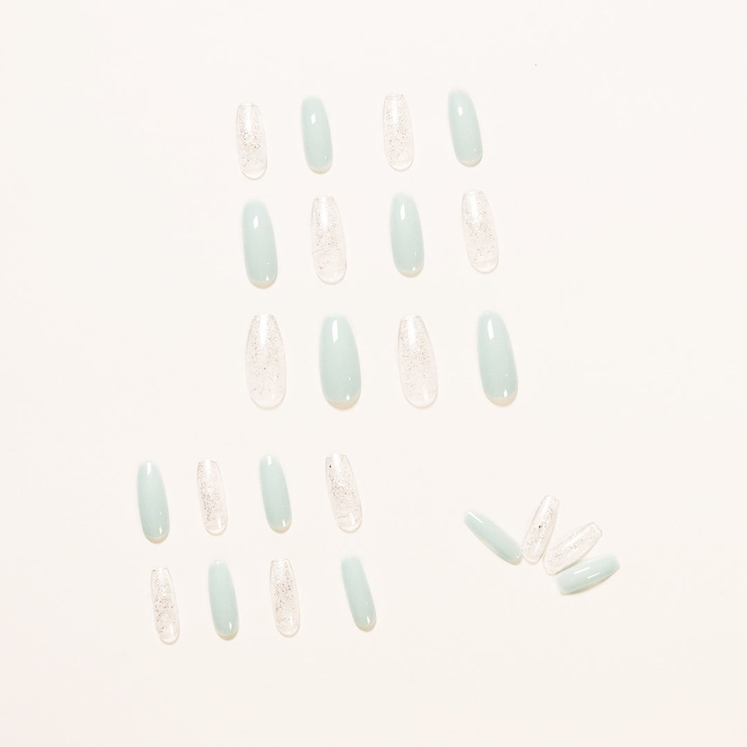 Elegant Nail Art with Glamorous Effects Kalsten