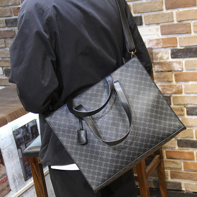 Elegant Tote Bag with Textured Design Kalsten