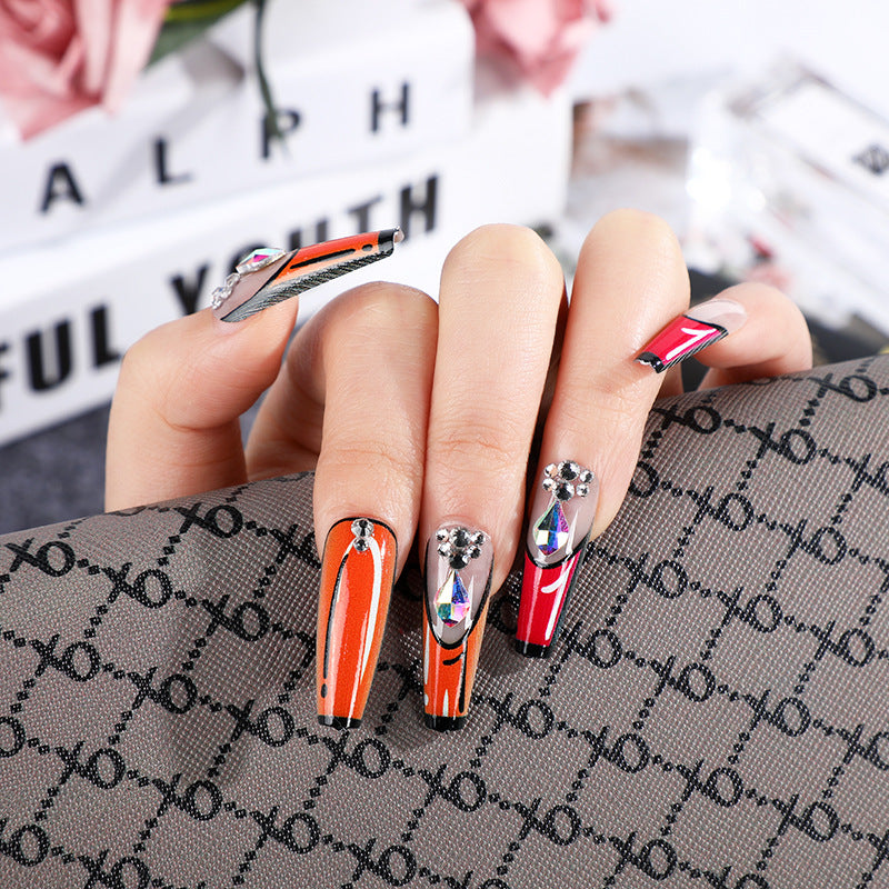 Creative artificial nails with modern color play Kalsten