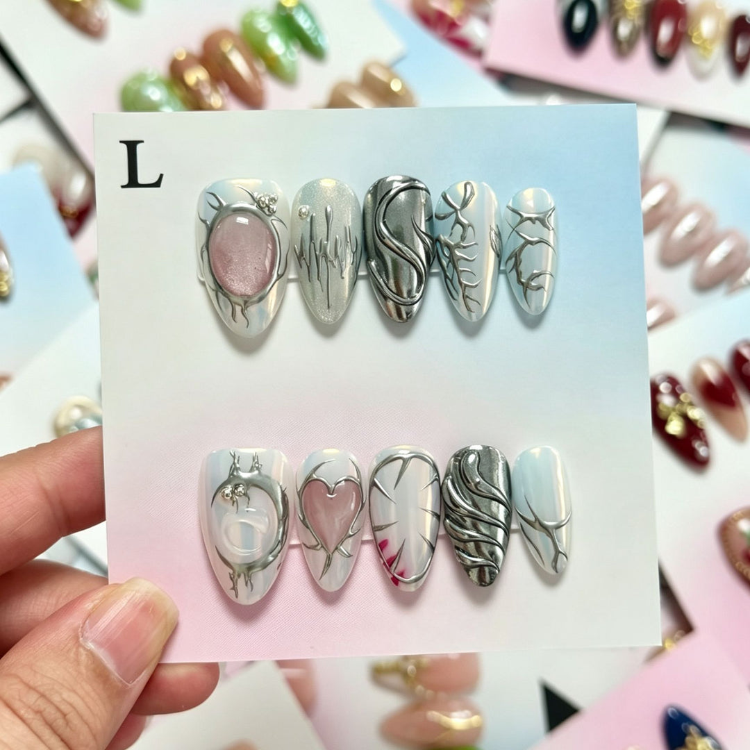 Artistic Press-On Nail Art Set with Metallic Accents