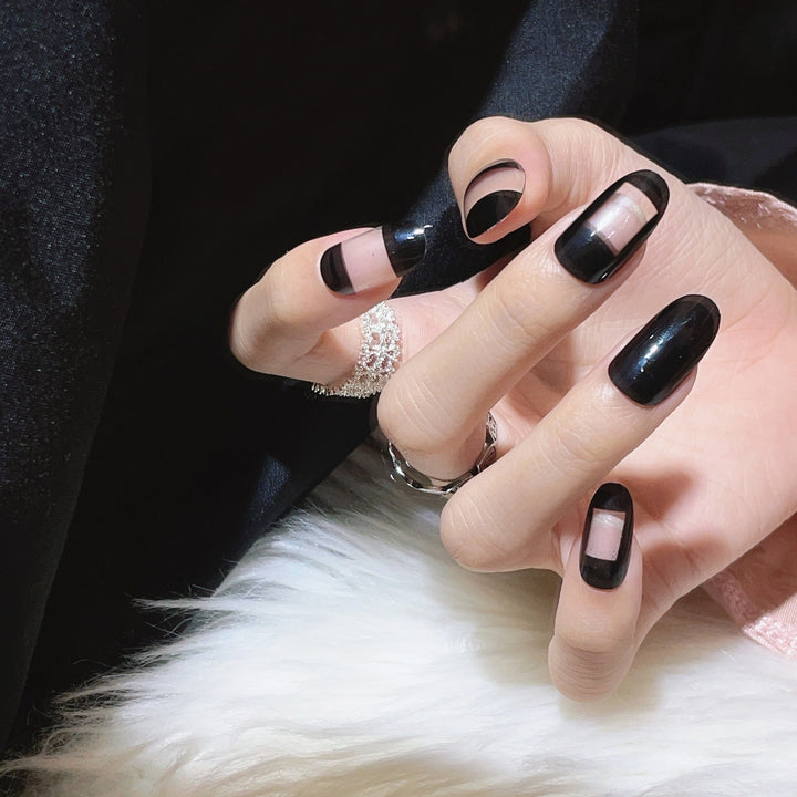 Stylish Press-On Nail Set with Geometric Design