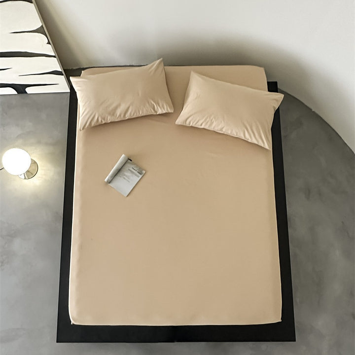 Fitted sheet set with pillowcases made of extra soft cotton jersey and deep hem