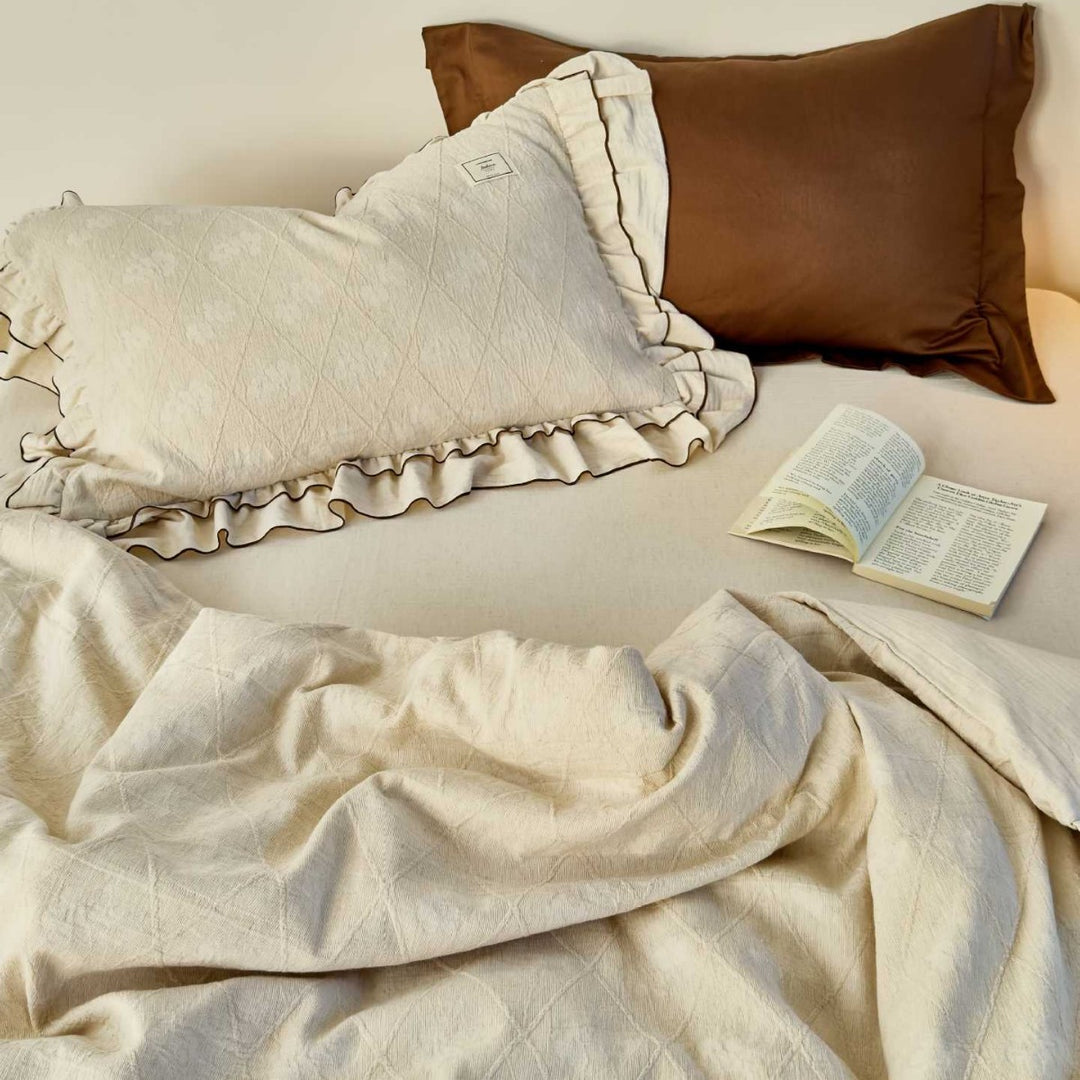 Cotton-linen bedspread and pillow set with diamond quilting and ruffle