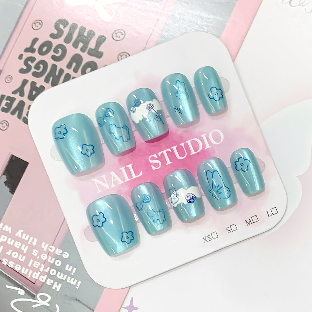Artistic Artificial Nails with Flower Design Kalsten