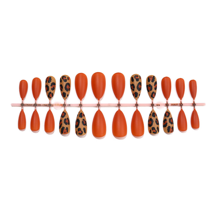 Chic Artistic Press-On Nail Set kalsten