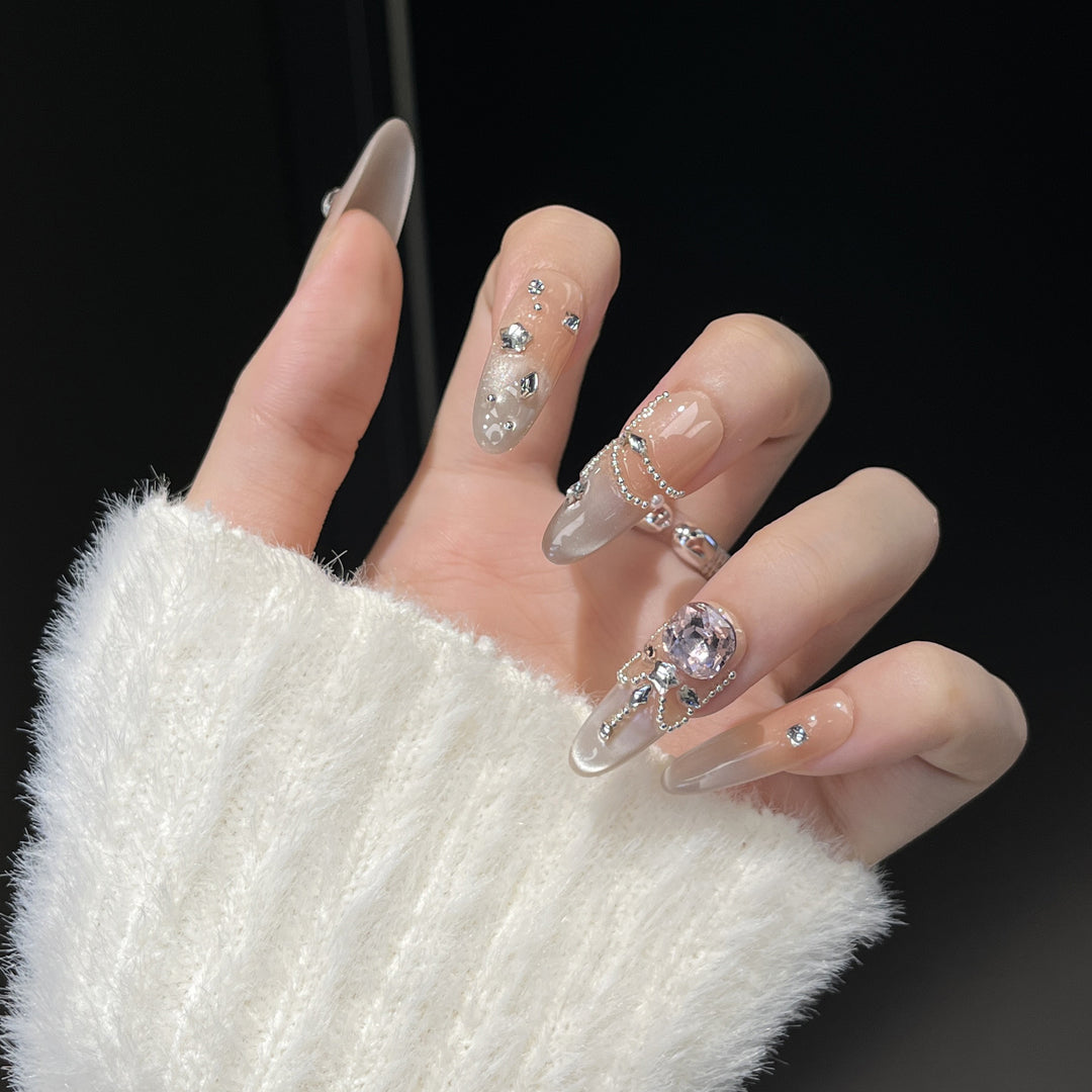 Luxury Rhinestone-Embellished Nail Art Extensions Kalsten