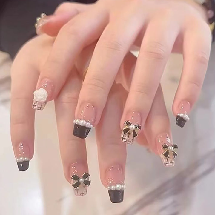 Decorative Press-On Nail Set with Elegant Bow Accents Kalsten