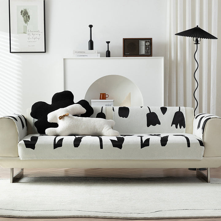 Three-seater sofa with removable jacquard cover and delicate metal frame